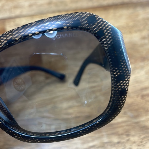 CHANEL Sunglasses 5146A - Picture 4 of 7